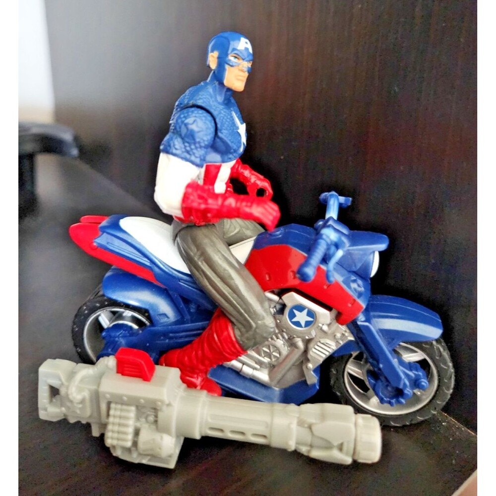 Marvel Avengers 2011 Captain America Battle Chargers Fury-fire Assault Cycle